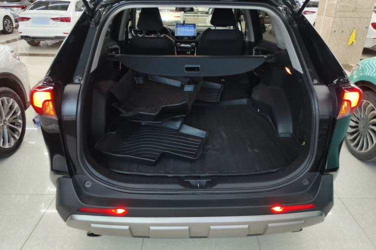 Used Toyota RAV4 2022 2.0L CVT 4x4 Style Plus Edition