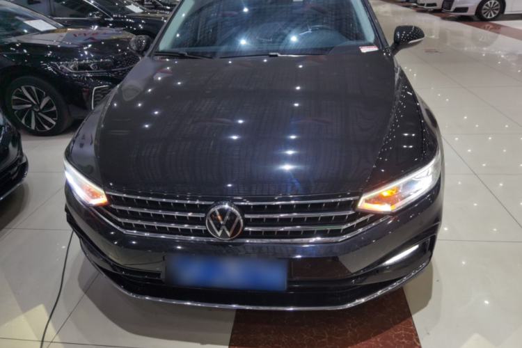 Used Volkswagen Magotan 2023 2 Million Units Limited Edition 330TSI DSG Leading Version

