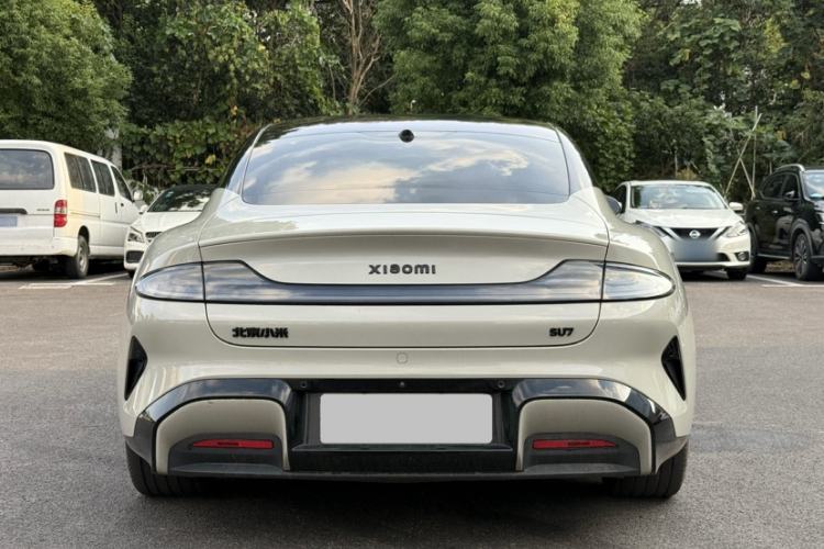 Used  SU7 2024 Rear-Drive Long-Range Intelligent Driving Version
