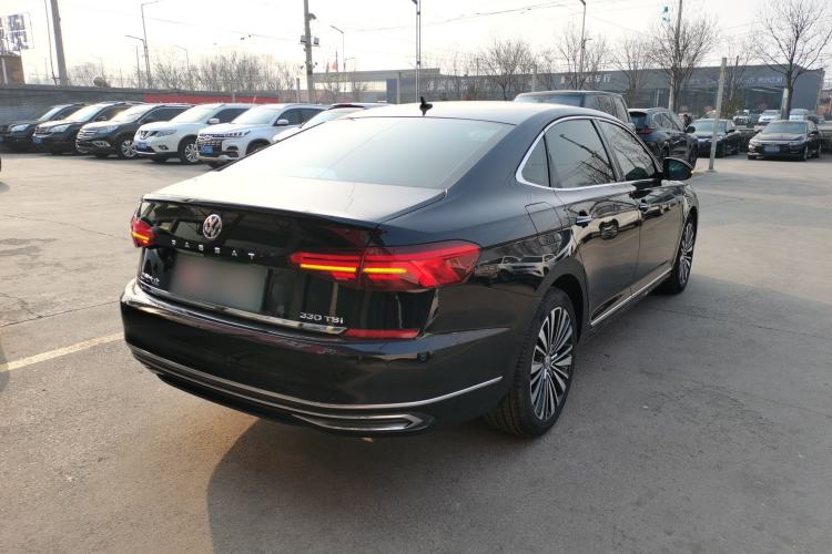 Used Volkswagen Passat 2019 330TSI Luxury Edition China VI Standard
