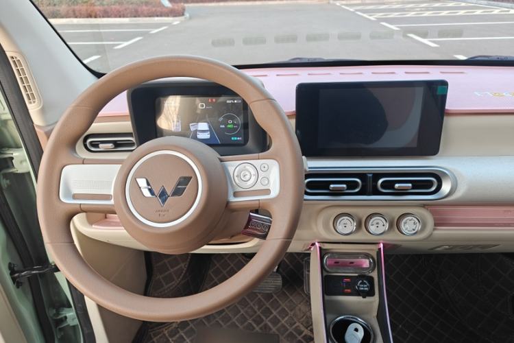 Used Wuling Hongguang MINIEV 2024 3rd Generation 215km Advanced Version
