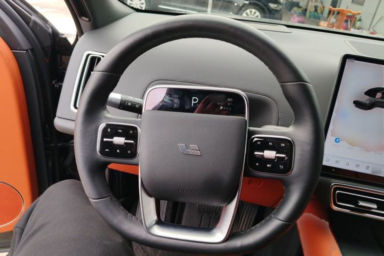 Used Li Auto L8 2023 Pro Model
