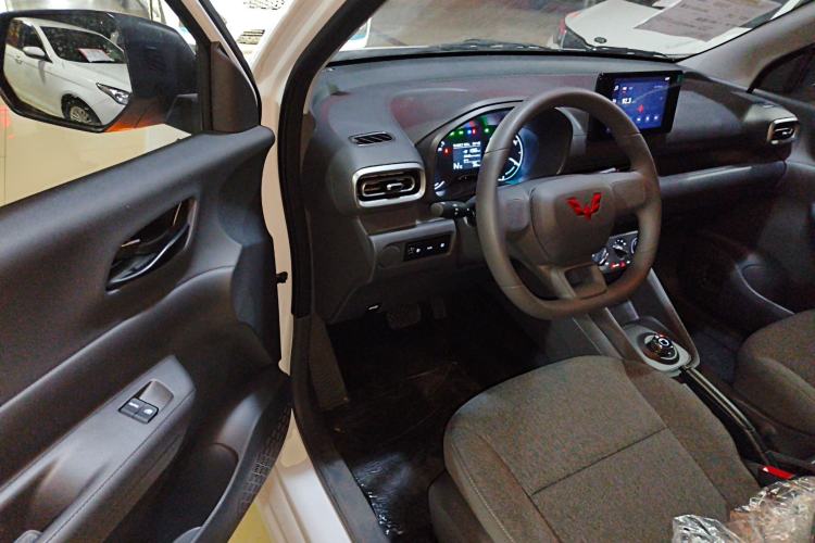 Used Wuling Hongguang New Energy 2024 All-Electric Model 300KM Standard Version