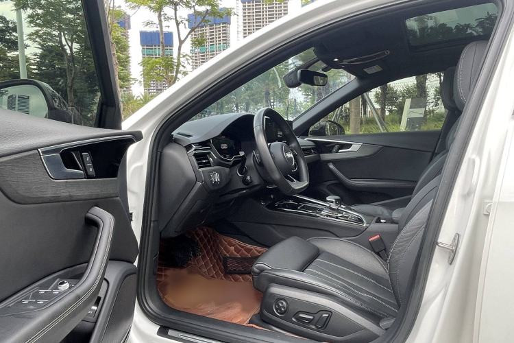 Used Audi A4L 2023 40 TFSI Luxury Dynamic Model