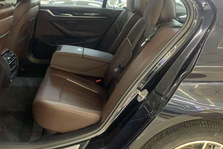 Used BMW 5 Series 2022 Restyled 525Li M Sport Package
