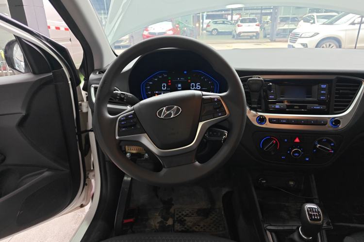 Used Hyundai Verna 2020 1.4L Manual GLS Cool Edition
