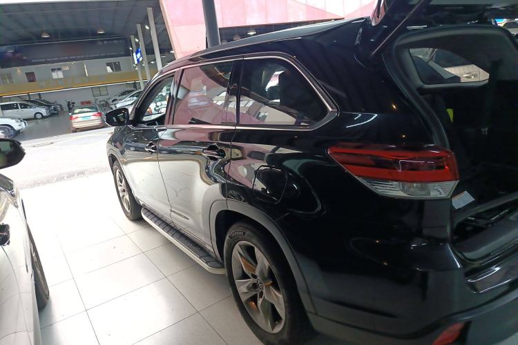 Used Toyota Highlander 2018 2.0T Four-Wheel Drive Luxury Version 7 Seats China VI Standard
