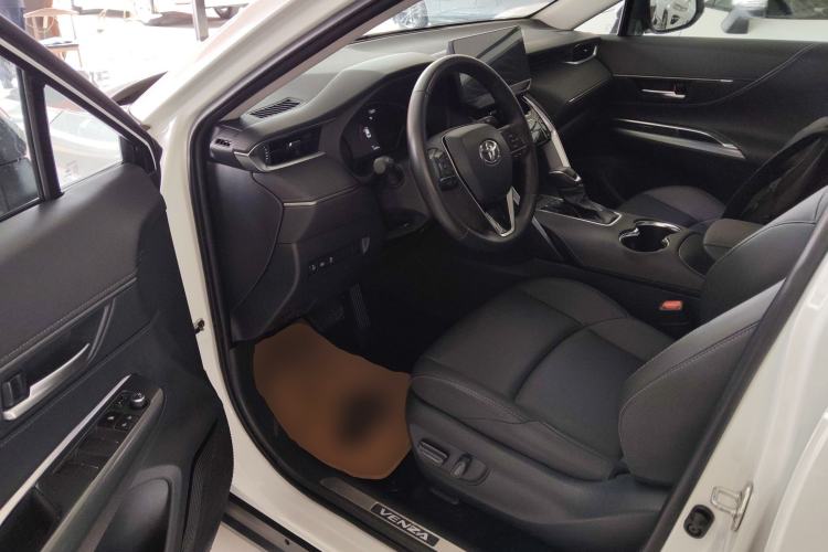 Used Toyota Venza 2023 2.0L CVT Two-Wheel Drive Luxury Edition
