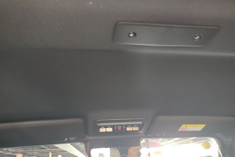 Used  V23 2025 501 Four-Wheel Drive Intelligent Driving Version
