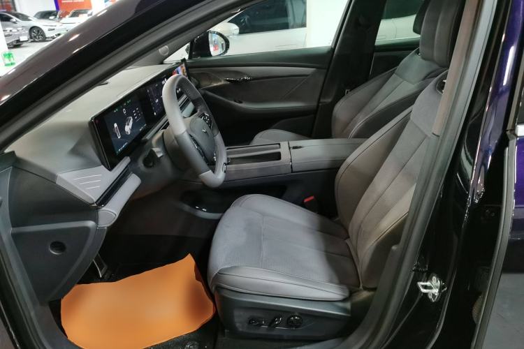 Used VOYAH PASSION 2024 PHEV Four-Wheel Drive Ultra-Long Range Flagship Model
