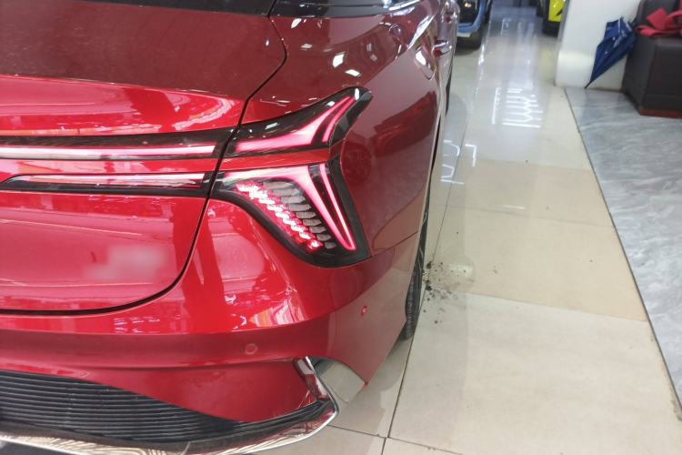 Used Hongqi H6 2023 2.0T ZhiZhen Edition
