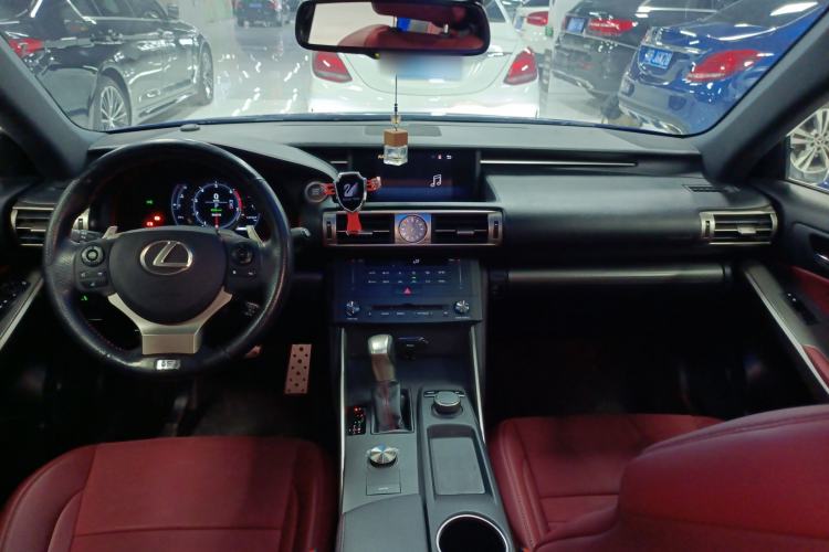 Used Lexus IS 2015 200t F SPORT
