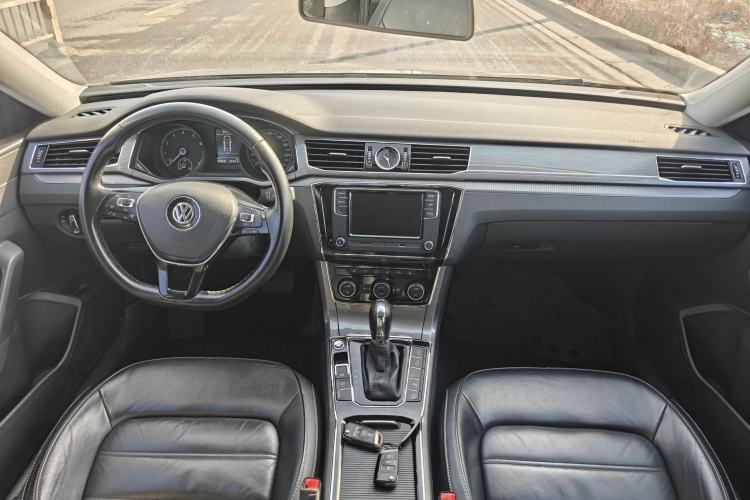 Used Volkswagen Passat 2017 330TSI DSG Luxury Edition
