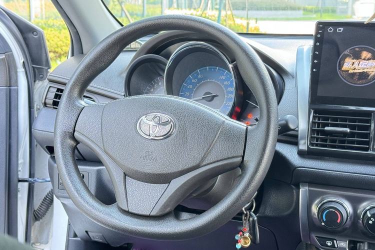 Used Toyota YARiS L 2014 1.3E Manual Charm Edition
