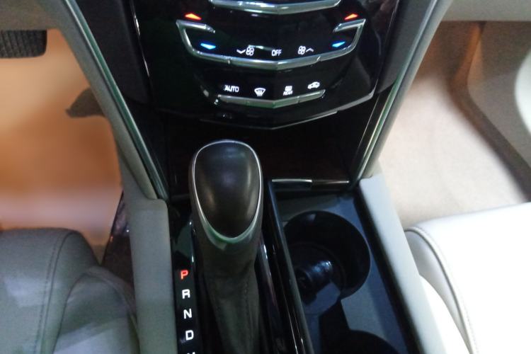 Used Cadillac XTS 2014 28T Comfort Version
