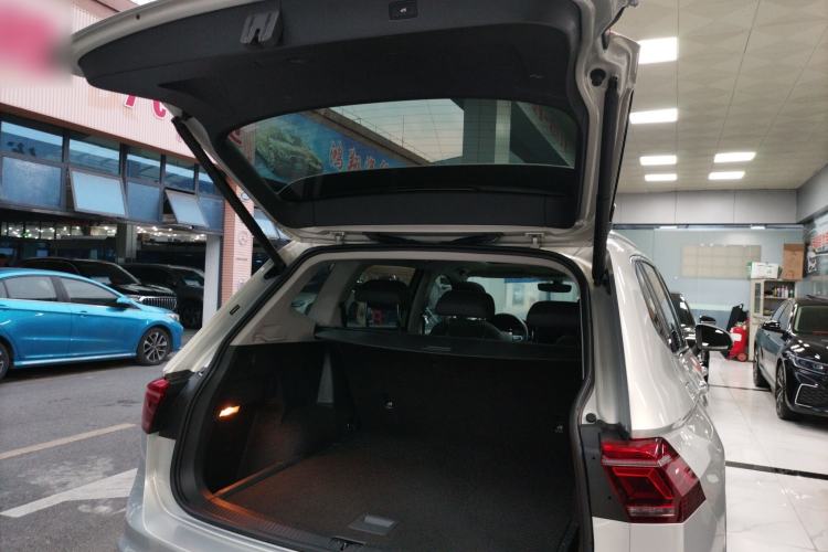 Used Volkswagen Tiguan L 2022 330TSI Automatic Two-Wheel Drive R-Line Enhanced Edition