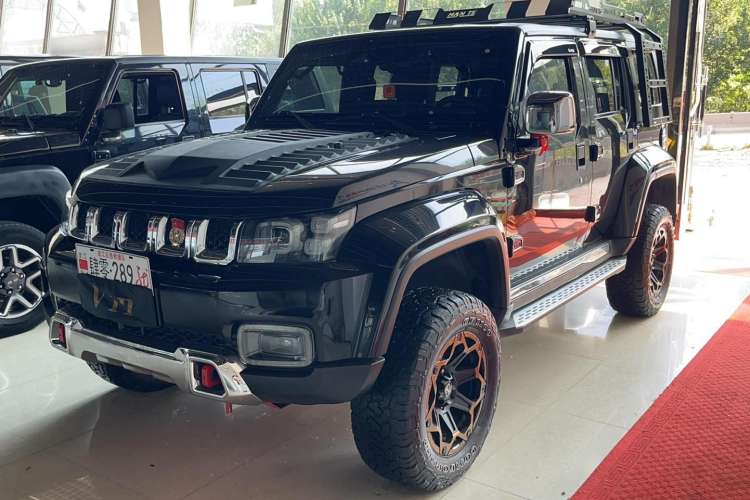 Used Beijing Auto BJ40 2018 PLUS 2.3T Automatic Four-Wheel Drive Flagship Version China V Emission Standard
