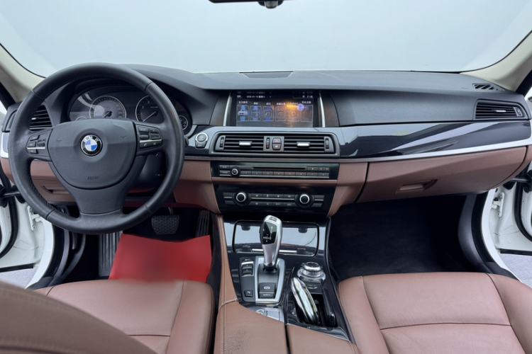 Used BMW 5 Series 2014 520i Elegant Edition