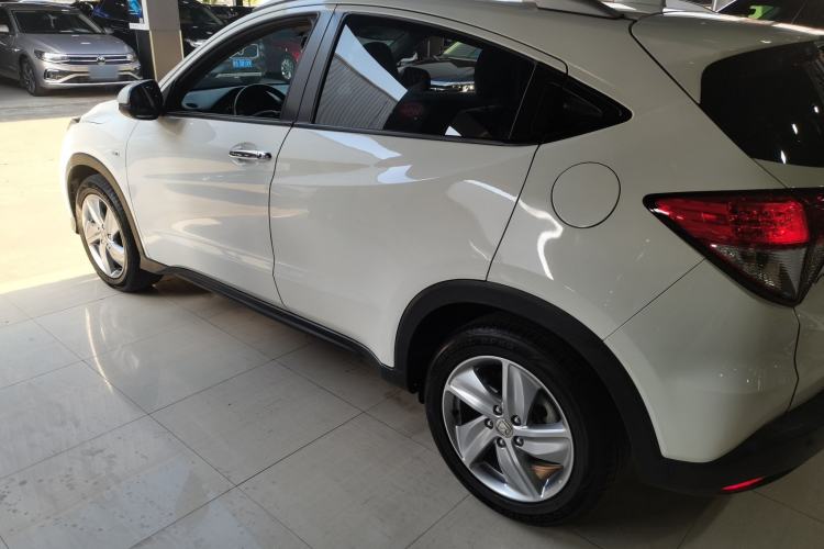 Used Honda Vezel 2020 1.5L CVT Elite Edition
