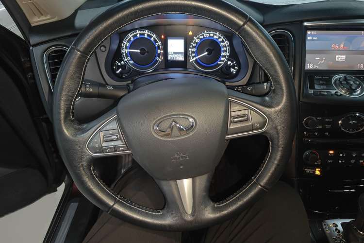 Used Infiniti QX50 2015 2.5L Comfort Edition