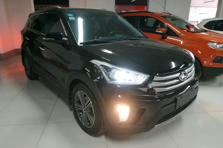 Used Hyundai ix25 2015 1.6L Automatic Two-Wheel-Drive Deluxe DLX Model
