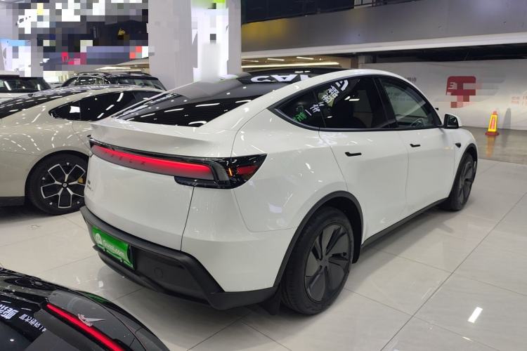 Used Tesla Model Y 2025 Rear-Wheel-Drive Version
