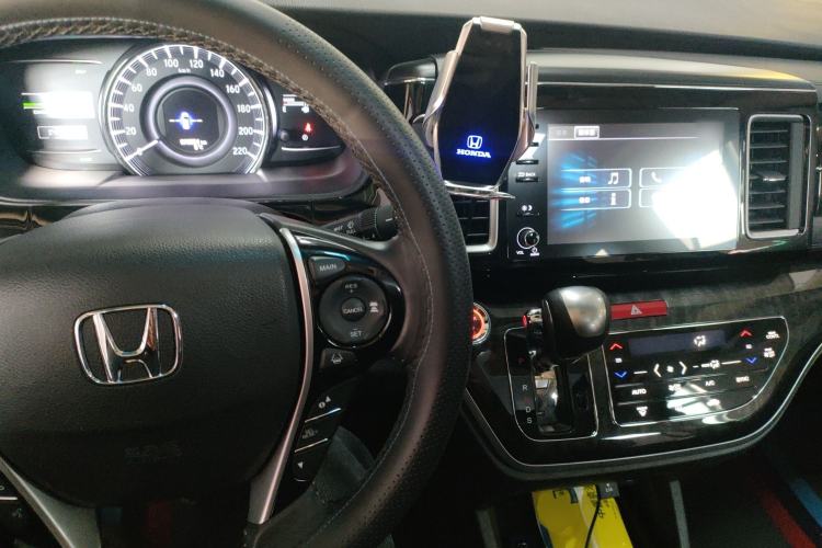 Used Honda Elysion 2019 2.0L Hybrid Luxury Edition
