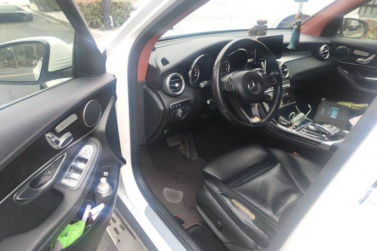 Used Mercedes-Benz GLC 2016 GLC 260 4MATIC Luxury Model
