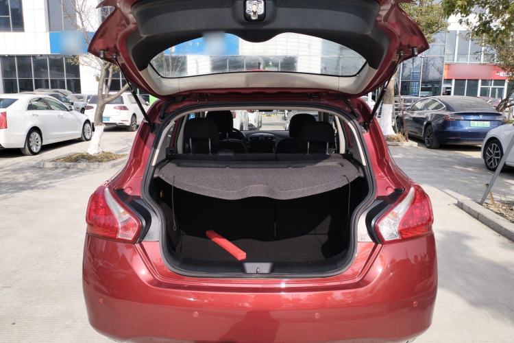 Used Nissan Tiida 2014 1.6L CVT Comfort Model
