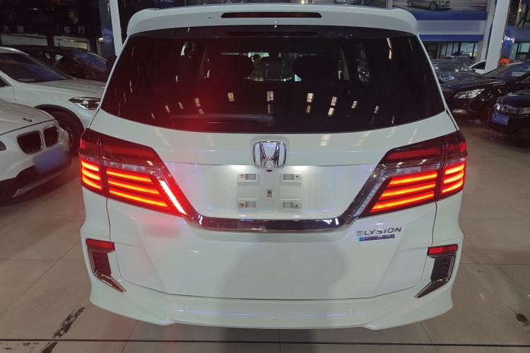 Used Honda Elysion 2019 2.0L Hybrid Luxury Edition
