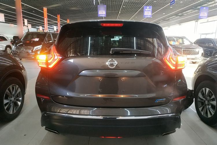 Used Nissan Murano 2019 2.5L XL Two-Wheel Drive Smart Connect Luxury Edition China VI Standard