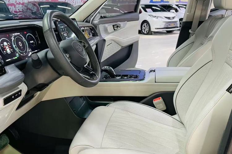 Used GAC Trumpchi GS8 2022 Dual-Engine Series 2.0TM Two-Wheel Drive Prestige Edition (7 Seats)