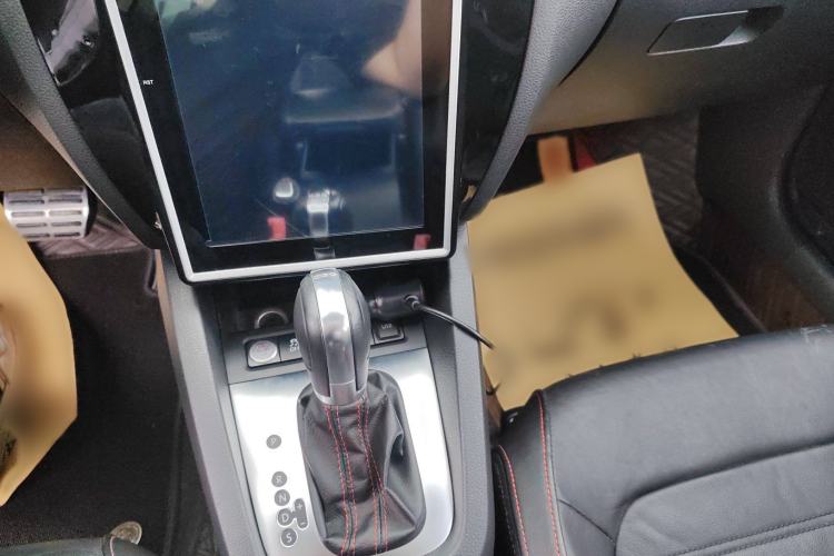 Used Volkswagen Sagitar 2013 2.0 TSI GLI
