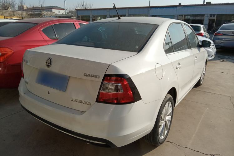 Used Skoda Rapid 2018 1.6L Automatic Comfort Edition
