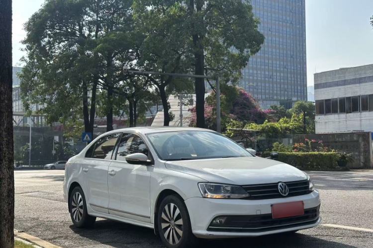 Used Volkswagen Sagitar 2017 180TSI Automatic Luxury Edition