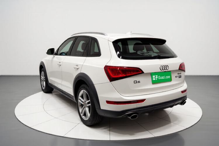 Used Audi Q5 2017 Plus 40 TFSI Technology Model