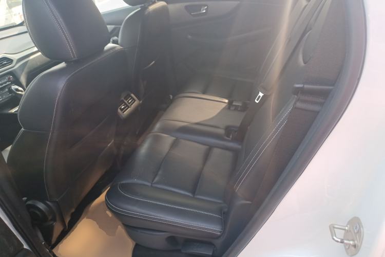 Used Dongfeng Fengon S560 2018 1.8L CVT Elite Model 7 Seats
