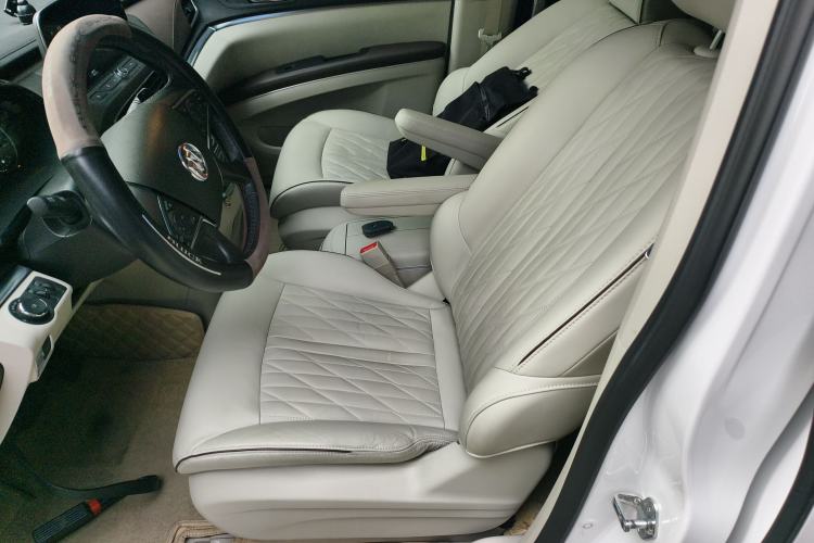 Used Buick GL8 2023 Land Executive Class 652T Luxury Model