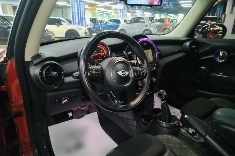 Used MINI MINI 2016 1.5T COOPER
