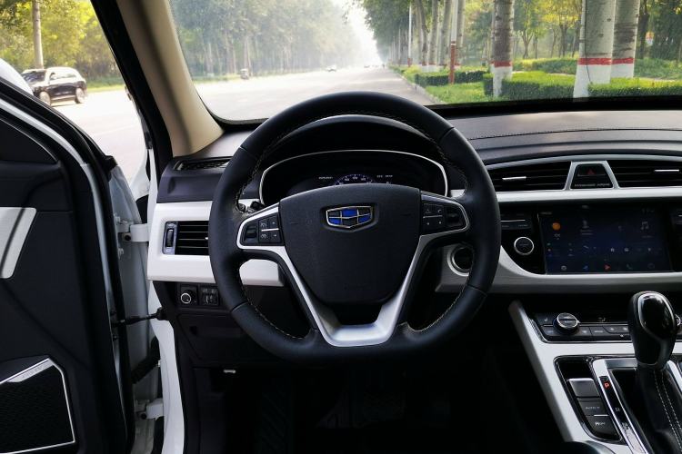 Used Geely Auto Emgrand X7 Sport 2018 1.8TD Automatic Two-Wheel Drive Smart Connect 4G Internet Edition
