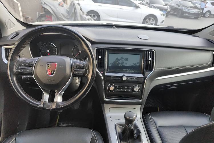 Used Roewe RX5 2018 20T Two-Wheel Drive Manual Flagship Edition
