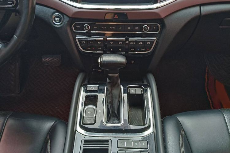 Used GAC Trumpchi GS8 2017 320T Two-Wheel Drive Luxury Smart Connectivity Version (7 Seats)
