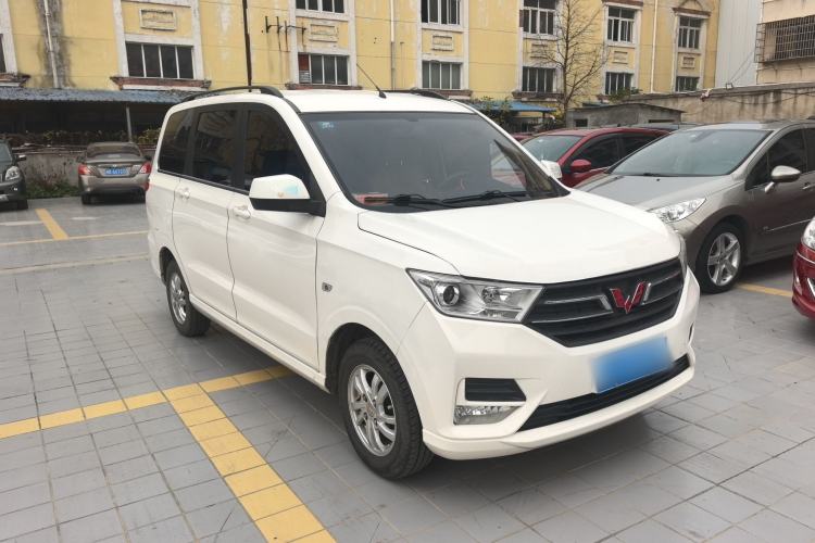 Used Wuling Hongguang 2019 1.5L S Comfort Edition China VI LAR
