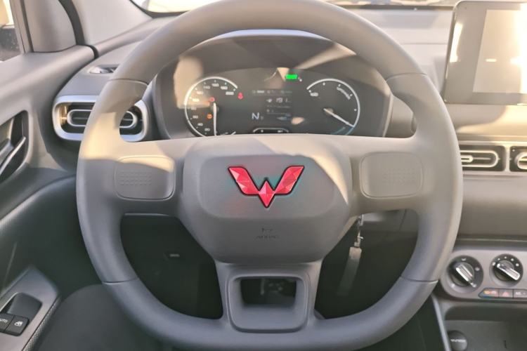 Used Wuling Hongguang New Energy 2024 All-Electric Model 300KM Standard Version