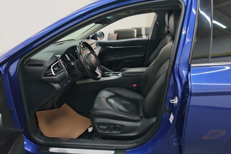 Used Toyota Camry 2019 Dual-Engine 2.5 HG Luxury Edition China V Standard