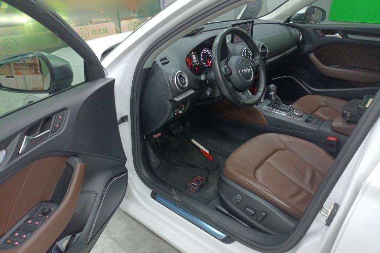 Used Audi A3 2015 Limousine 35 TFSI Millionth Anniversary Enjoyment Model