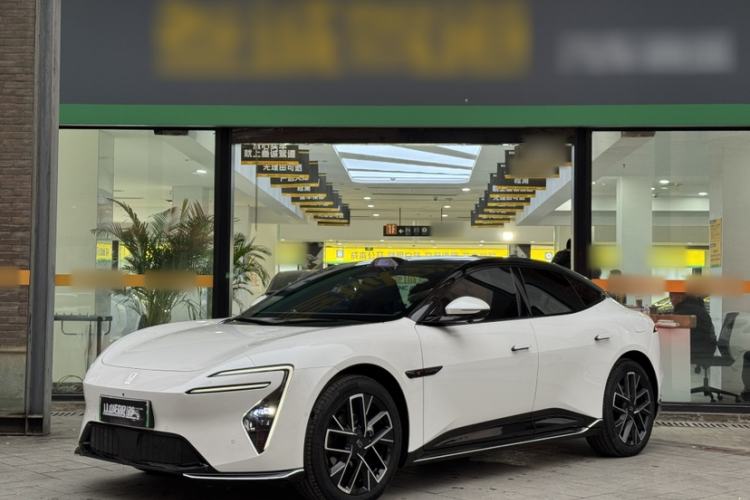 Used Avatr 06 2025 Max All-Electric Version