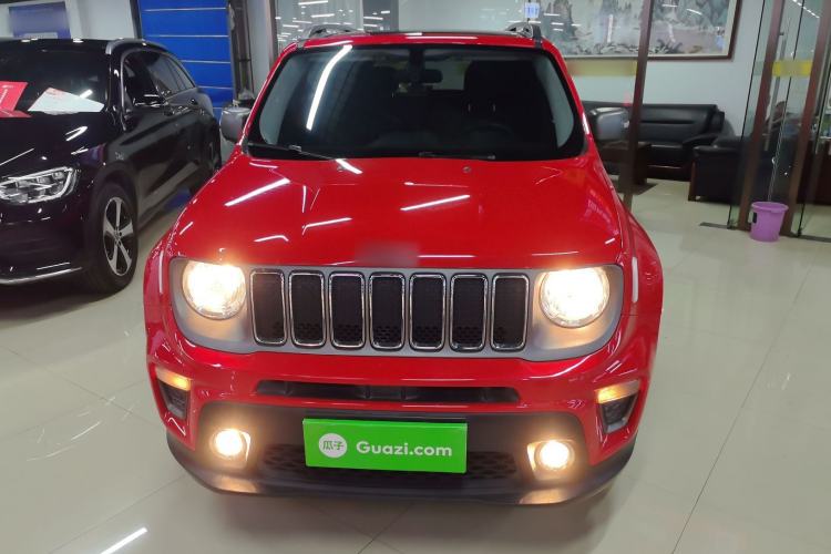 Used  Renegade 2019 220T Automatic Elite Edition
