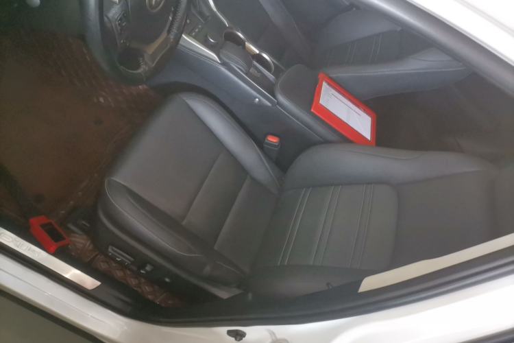 Used Lexus NX 2015 300h Front-Drive Fēngshàng Edition
