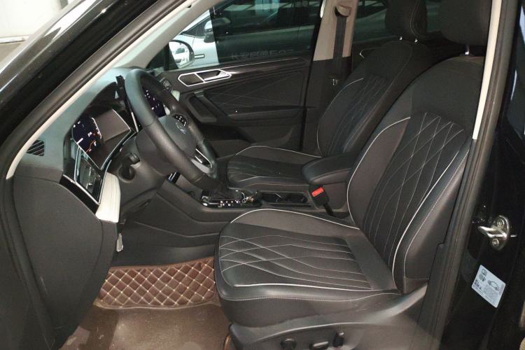 Used Volkswagen Tiguan L 2022 330TSI Automatic Two-Wheel Drive Smart Edition
